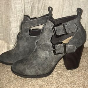 Shoe dazzle —Gray bootie